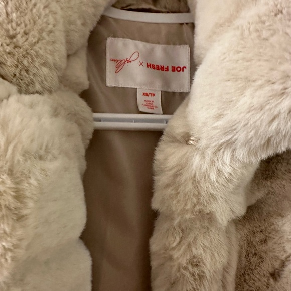 Jillian Harris x JoeFresh fur coat - Picture 2 of 9